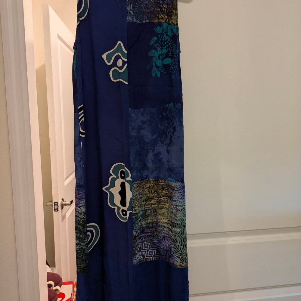Sleeveless tropical dress